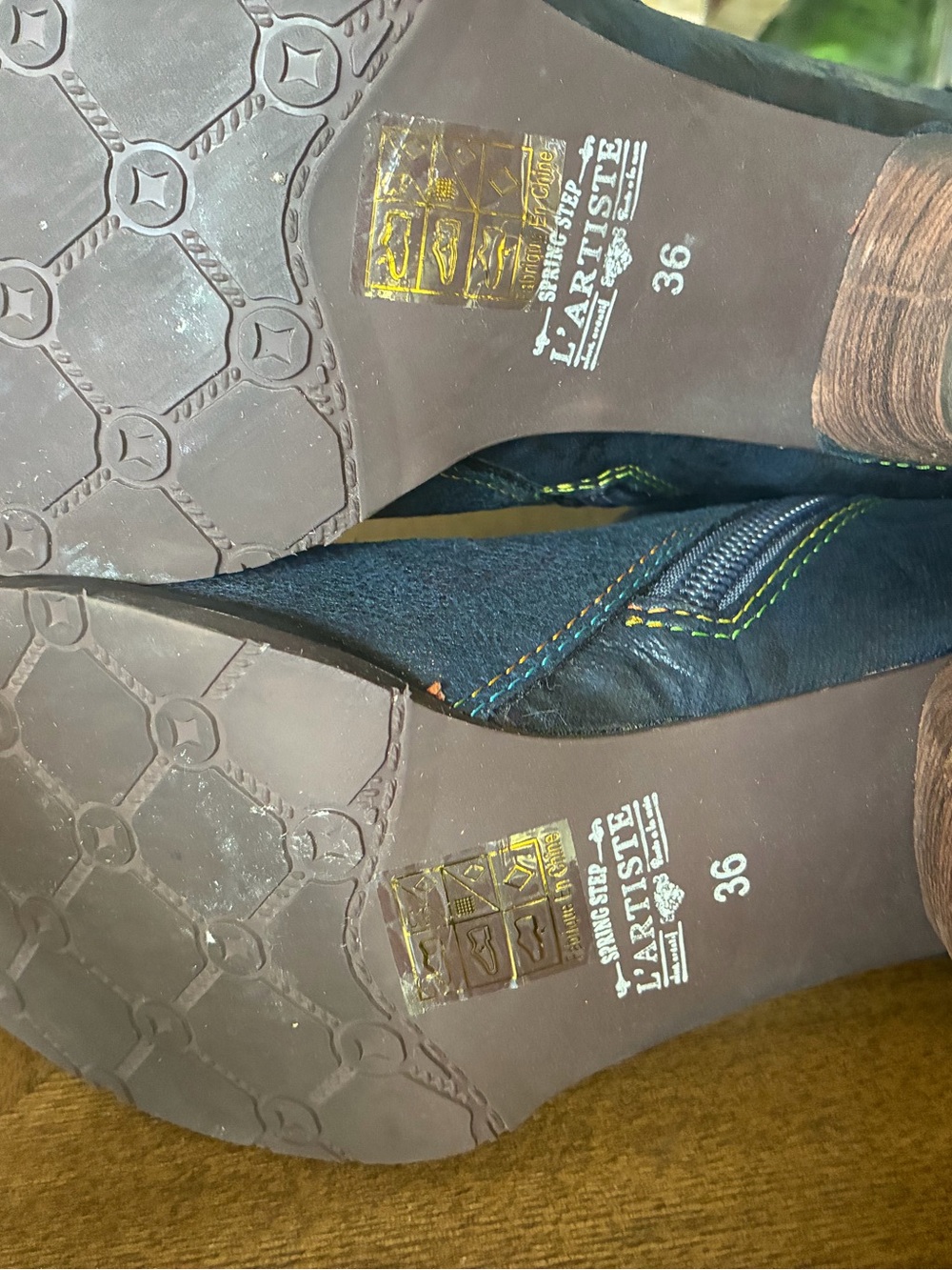 L'Artiste Navy Leather Ankle Booties with Embossed Collar & Flower Accent - Picture 7 of 7